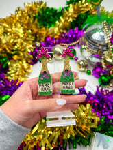 Load image into Gallery viewer, Pardi Gras Bottles
