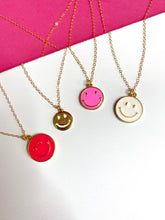 Load image into Gallery viewer, Smiley Dainty Necklace
